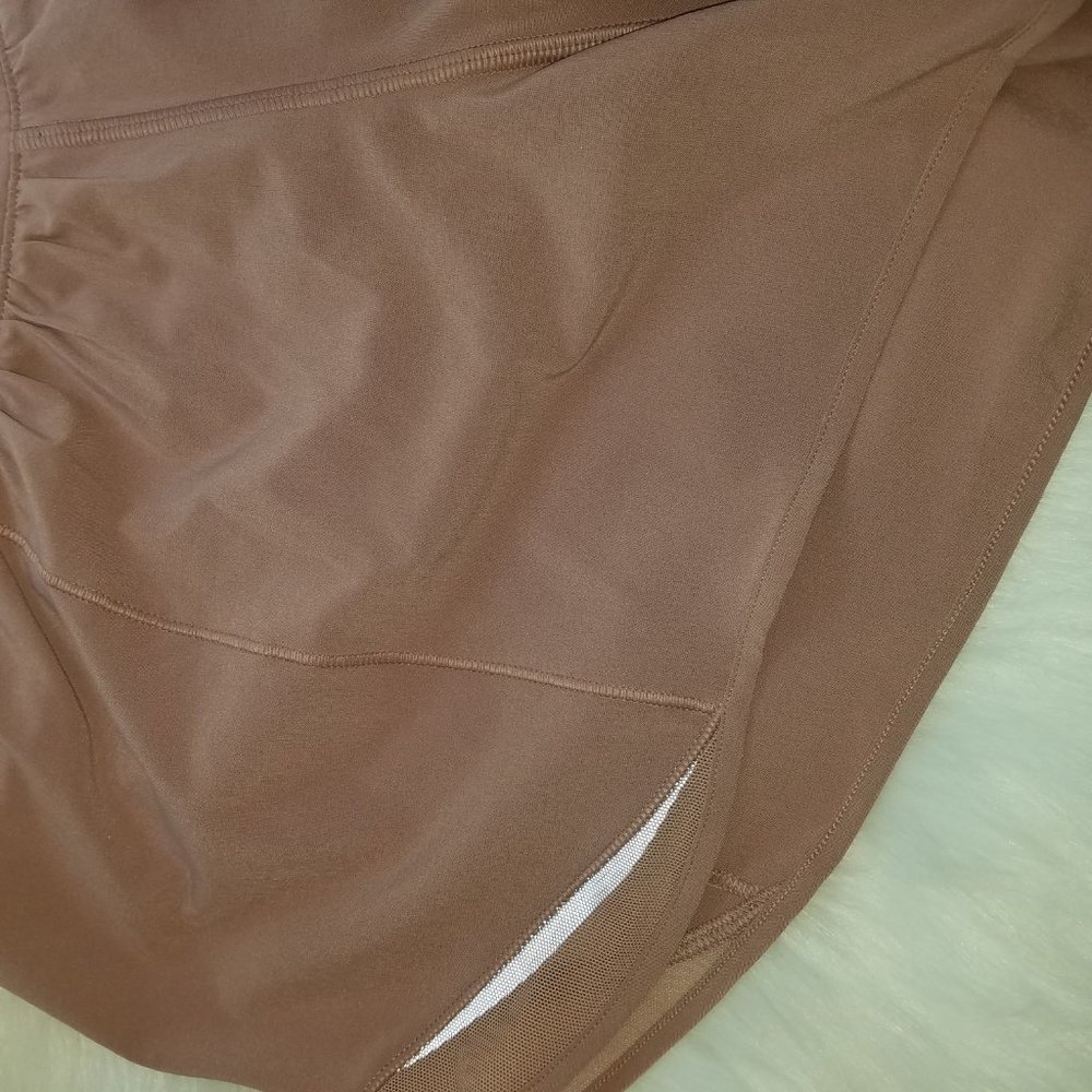 Lululemon copper coil hotty hot short size 8 NWT - Picture 4 of 10